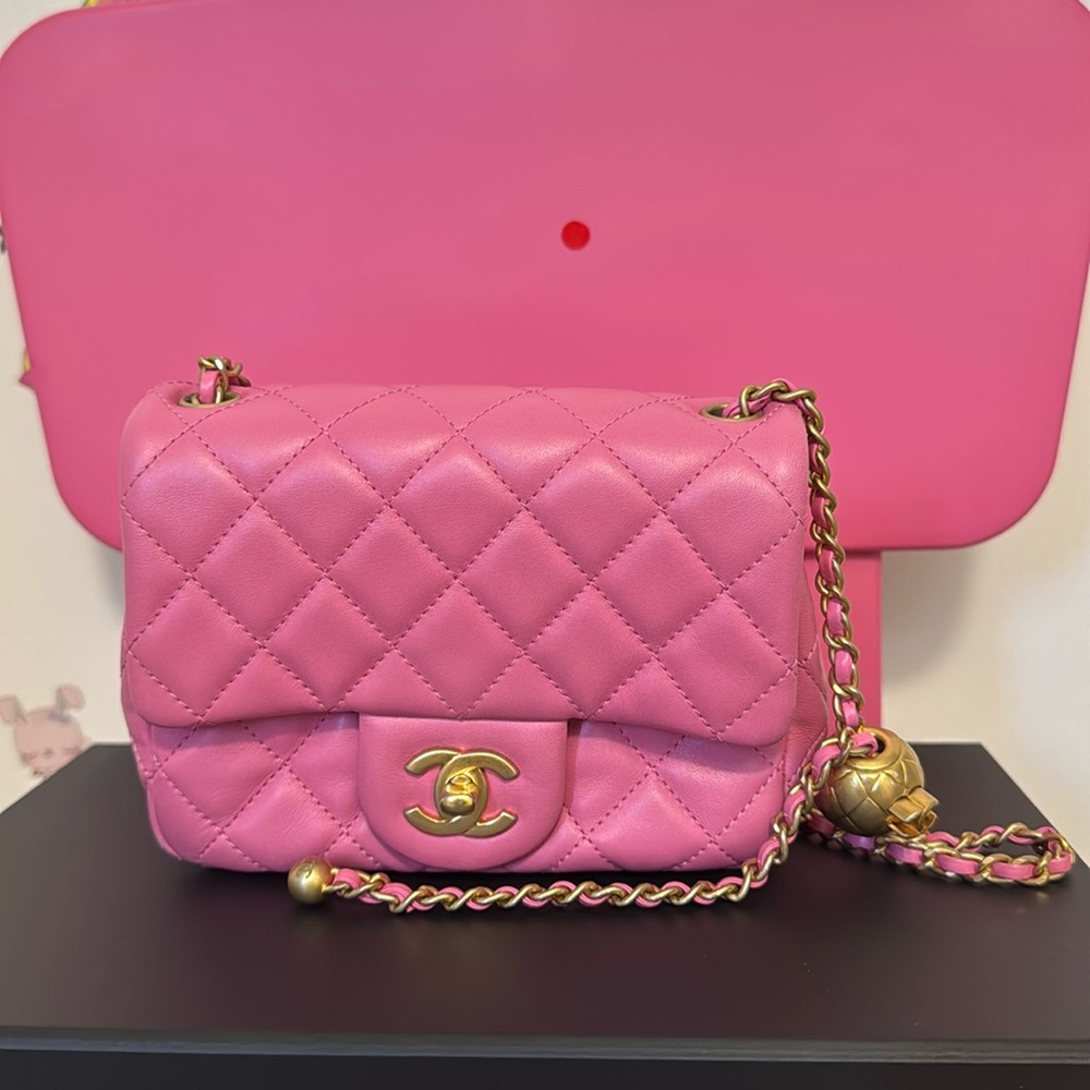 Chanel Square Pearl Crush Flap Bag in pink